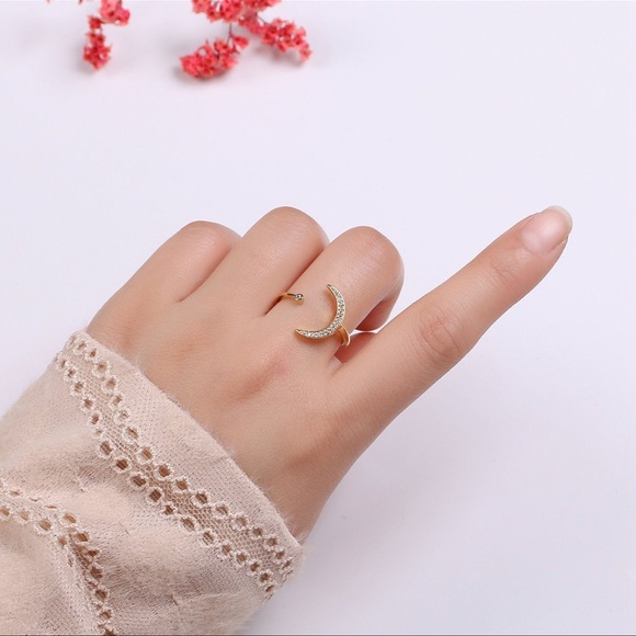 Crescent Moon Star Ring - Picture 4 of 4